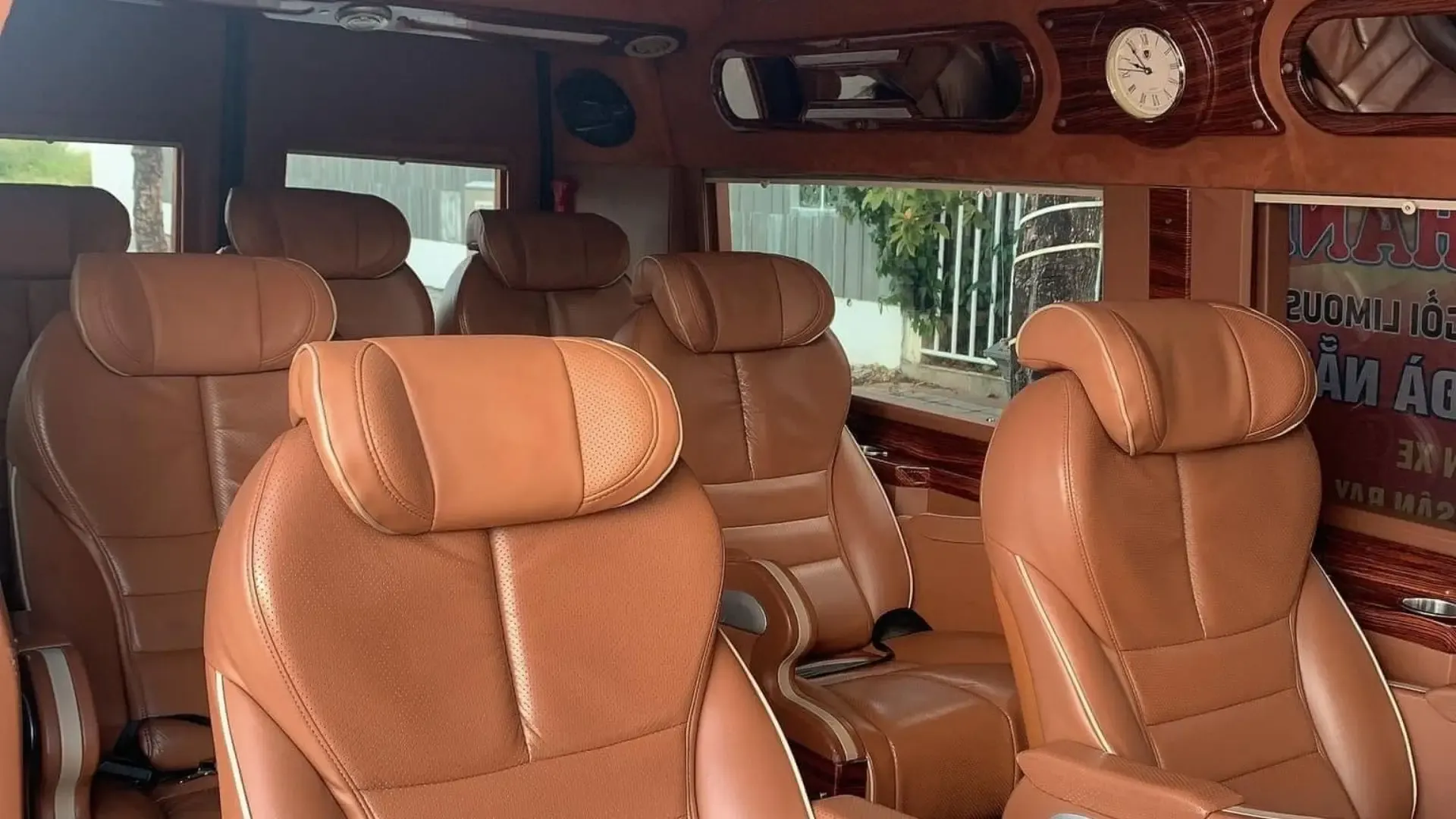 Ghế ngồi xe limousine êm ái