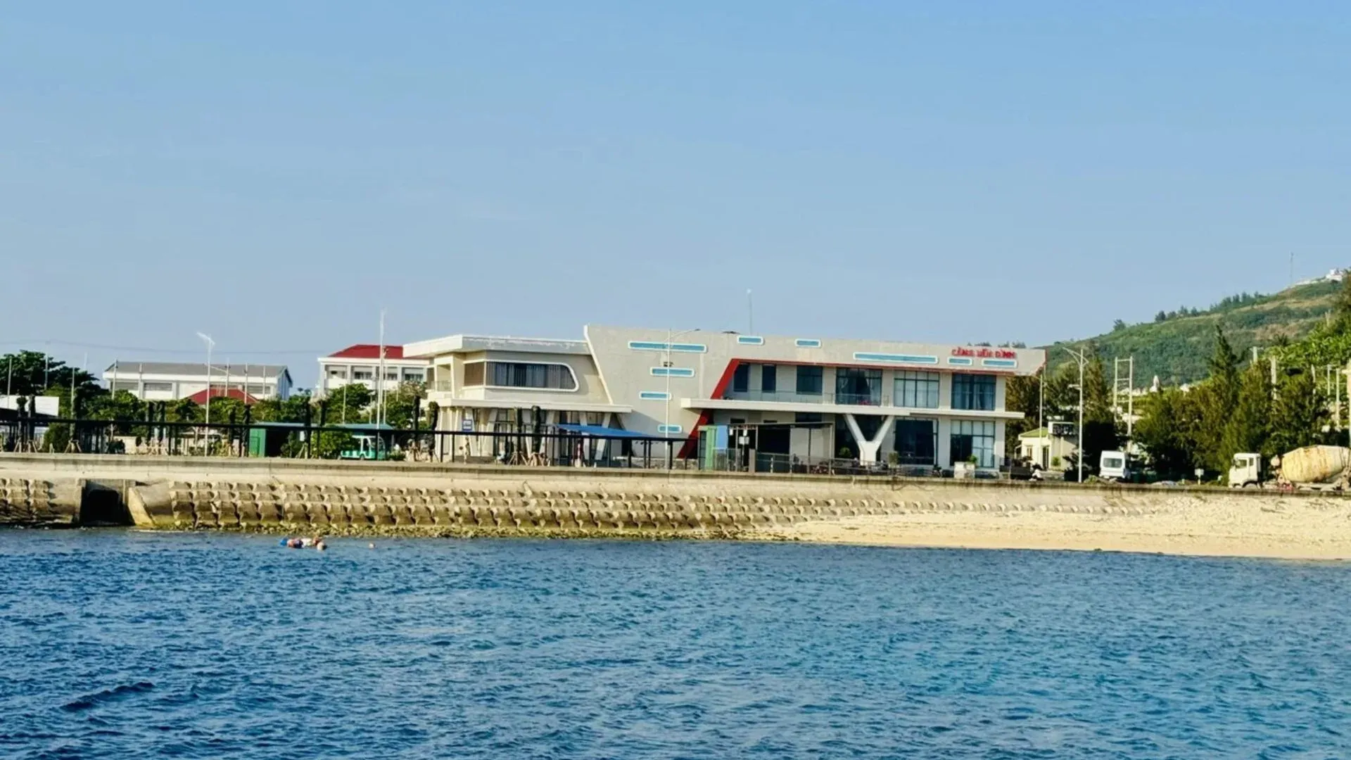 Toàn cảnh cảng Bến Đình